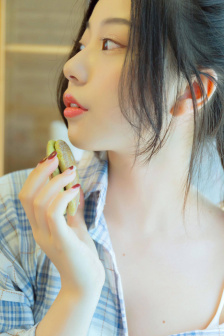 丰富漂亮的岳拇